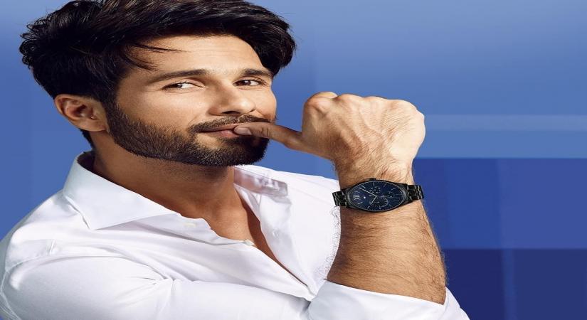Shahid Kapoor soaks up the sun in the hills