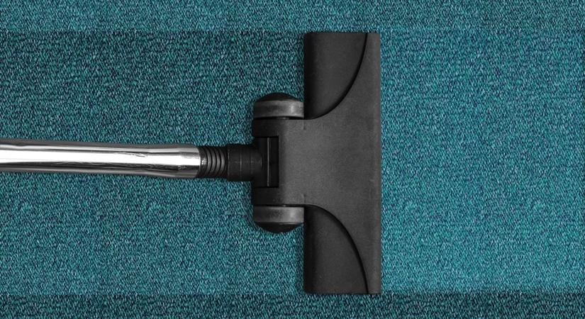 Vacuuming. (Photo: Pixabay)
