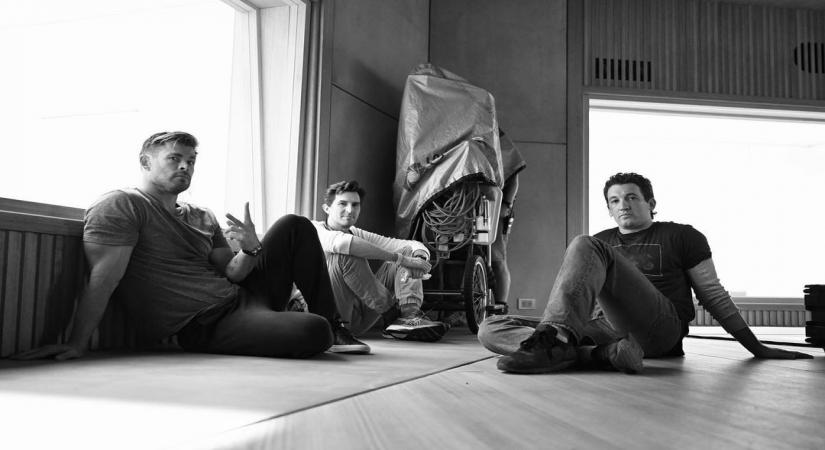 Chris Hemsworth: Great to be back on set.