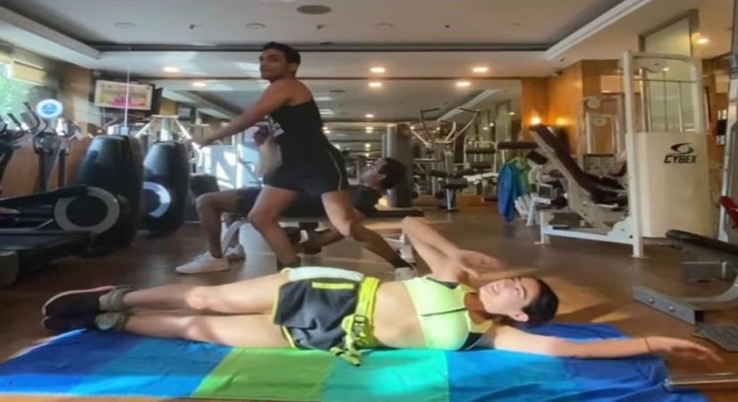 Ranveer, Varun hilariously troll Sara Ali Khan