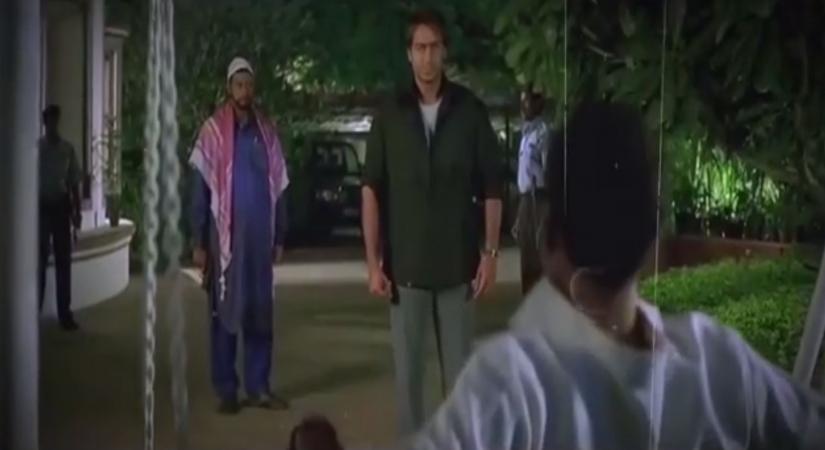 Ajay Devgn-starrer 'Apaharan' turns 15, actor shares a post.