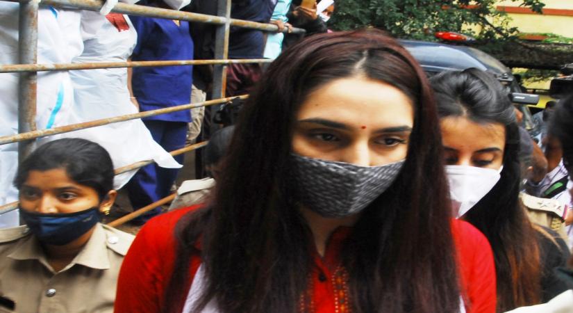Sandalwood drugs case: SC notice on Ragini Dwivedi plea