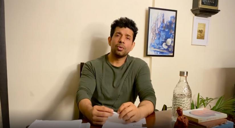 Actor Vineet Kumar Singh on Saturday dedicated a song to the Indian soldier, which he has written and sung. The actor said his effort aims at commemorating the nation's 71st Republic Day that is coming up on January 26. Vineet posted the song, titled "Unke kaaj na bhulo sadho" on his official Instagram account