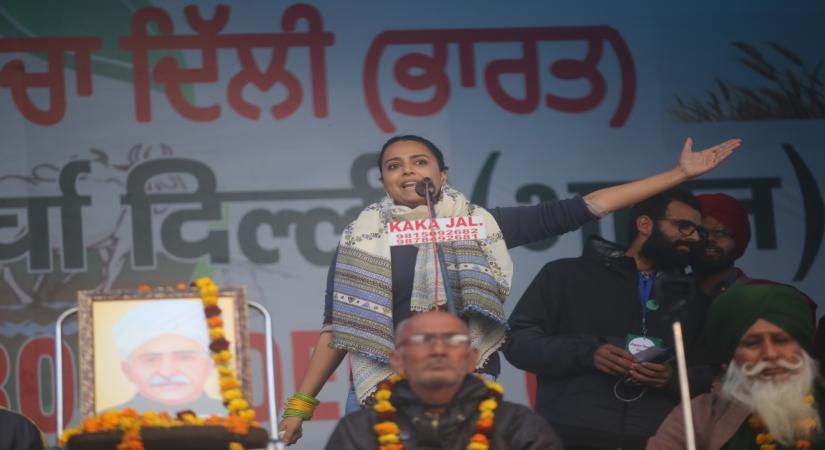 New Delhi: Actress Swara Bhaskar addresses a gathering of farmers during their protest against the Centre's three new contentious farm laws; at the Tikri Border on Jan 9, 2021. (Photo: Bidesh Manna/IANS)