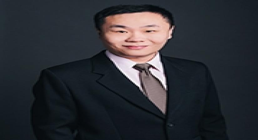 Assistant Professor Tan Swee Ching, who is from the NUS Department of Material Science and Engineering.