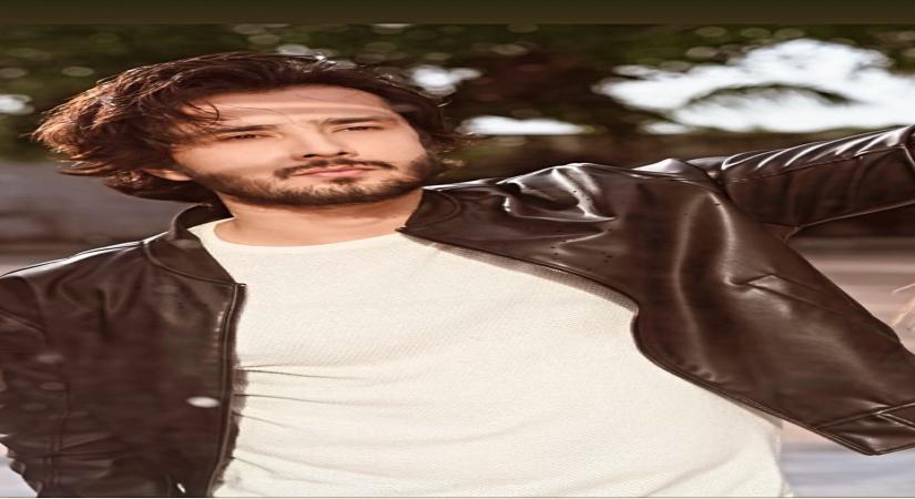 TV actor Zaan Khan is trying out method acting for his role of Randheer in the new television show, Kyun Utthe Dil Chhod Aaye. The period drama is set in Lahore of the 1940s, and Zaan has even changed his look for the role, and even grown a moustache that gives a suitable retro look