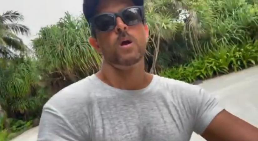 Hrithik Roshan 'high on love' as 'Kaho Naa Pyaar Hai' turns 21