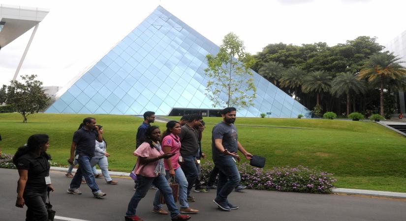 Firms that reveal finances can make employees feel more secure