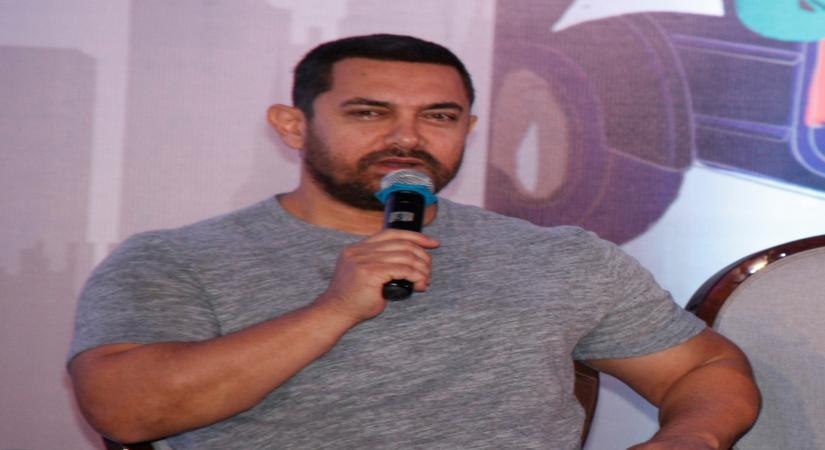 Aamir Khan decides to turn off his phone completely