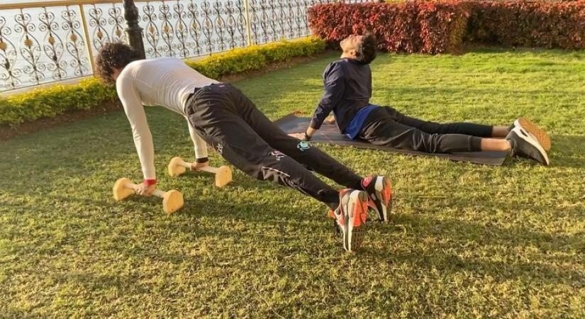 Ishaan, Siddhant ask Katrina to 'workout with the boyzz!' (Credit: Instagram)