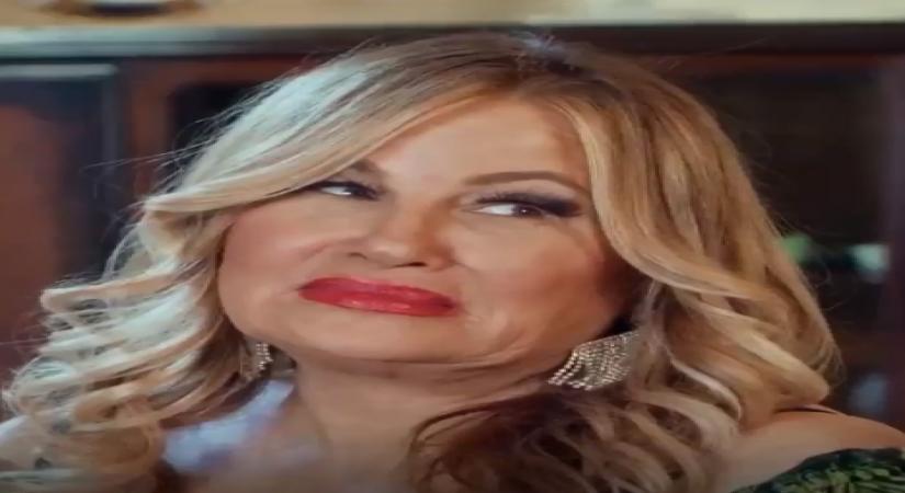 When Jennifer Coolidge pretended to be her identical twin for a date