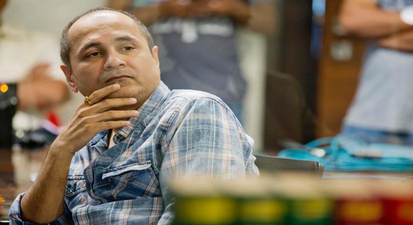 Vipul Shah juggles his day between 'Sanak' and 'Human'.