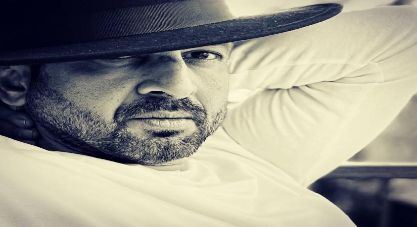 Actor Ronit Roy is looking for peace of mind and freedom of soul. The 55-year-old actor took to social media on Sunday to share with his fans what he wants from life (Twitter)