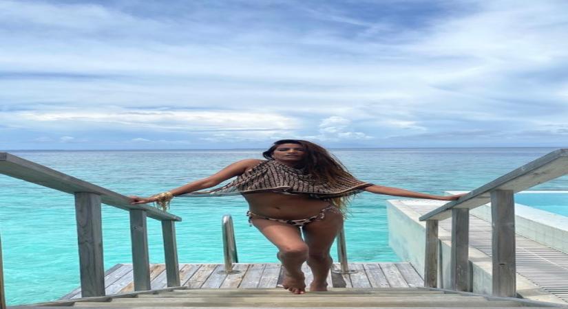Poonam Pandey celebrates 30th birthday in Maldives.