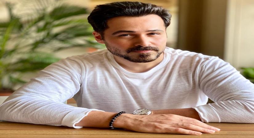 Actor Emraan Hashmi says sharing screen space with Amitabh Bachchan in the upcoming thriller "Chehre" is a huge milestone in his career.
