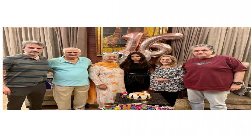 Raveena Tandon shares pictures from daughter's birthday. (Instagram)