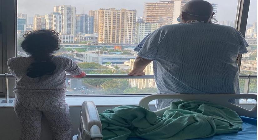 Satish Kaushik shares photo with daughter, says they are recovering from Covid ( credit : satishkaushik2178/instagram)