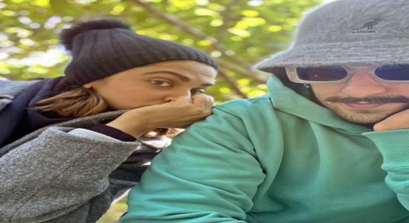 Ranveer, Deepika play 'peek-a-boo' with camera.(photo:Instagram)