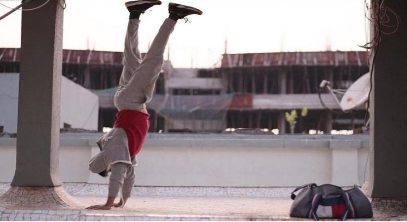 Kartik Aaryan reveals hilarious side effects of Covid-19.