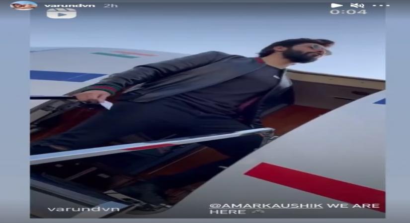 Bollywood actor Varun Dhawan on Wednesday morning posted an Instagram clip, where he howls like a wolf as he stands at the entry of a chartered plane. Varun is all set to star in a film titled "Bhediya".