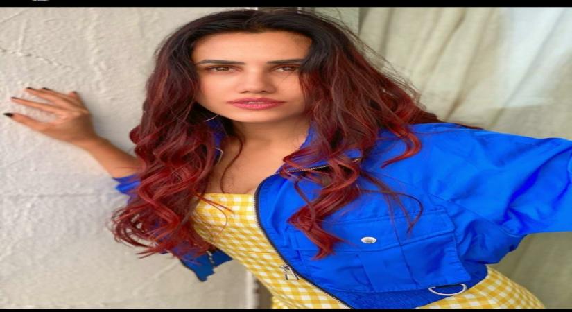 Sonnalli Seygall to perform heavy action in 'Anamika'