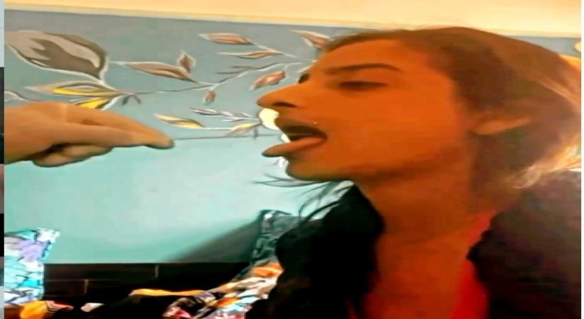 'Nadiyon paar' singer Rashmeet Kaur tests Covid positive. ( Credit : Rashmeet Kaur/instagram)