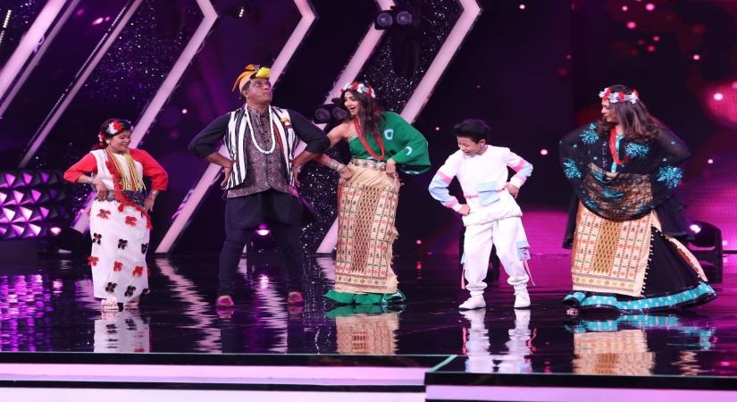 When Shilpa Shetty, Geeta Kapur, Anurag Basu don Arunanchal Pradesh attire.