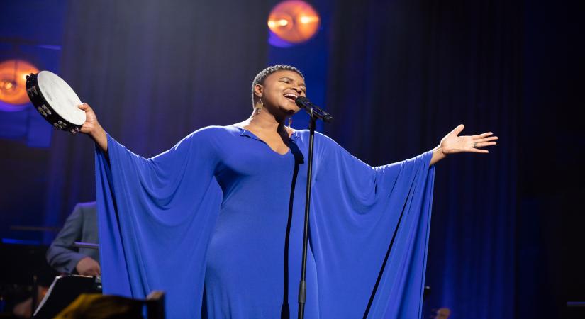 Lizz Wright performs 'Seems I'm Never Tired Loving You' at the International Jazz Day 2019 All-Star Global Concert at Melbourne, Australia's Hamer Hall. Photo by Steve Mundinger/Herbie Hancock Institute of Jazz