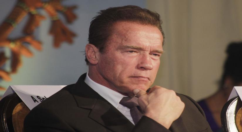 Arnold Schwarzenegger uses his hit movie catchphrases in real life