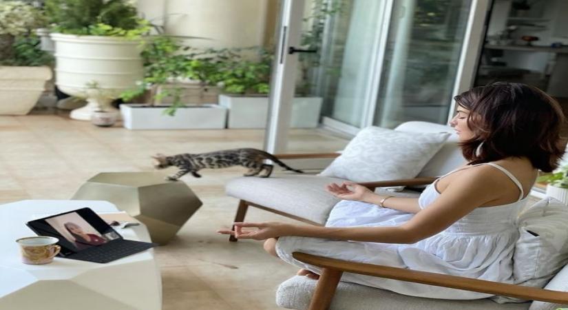 Jacqueline Fernandez suggests yoga to deal with lockdown (Credit : Jacqueline Fernandez/instagram)
