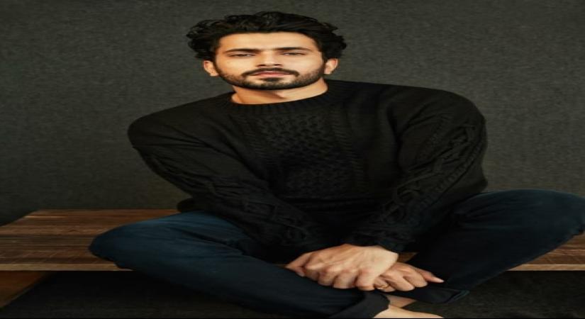 Sunny singh watches ramayan to prepare for adipurush.(photo:Instagram)