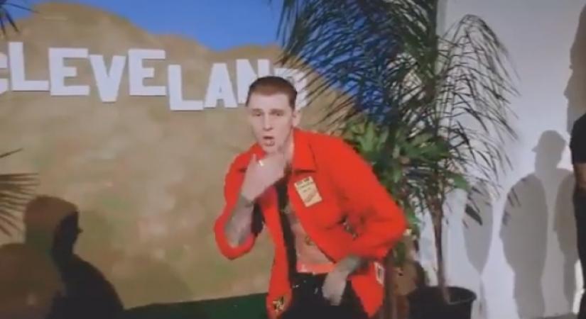 Machine Gun Kelly searched Megan Fox's home for ghosts