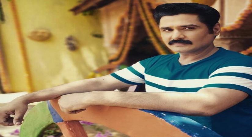 Pankit Thakker says despite separation, wife Prachi and he try to handle things like a family.