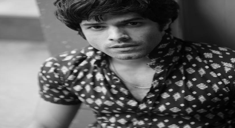 MRINAL DUTT