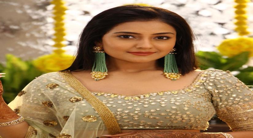 Akshita Mudgal finds airport proposals 'so romantic'