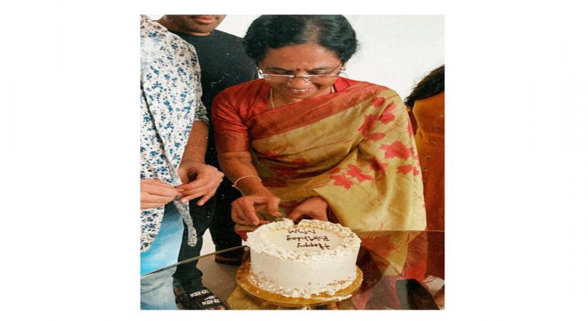 Allu Arjun wishes mother on her birthday  (Photo:Instagram)