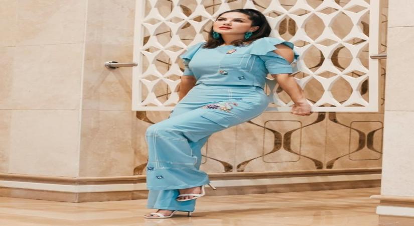 Sunny Leone has 'no time to be blue'.(Photo: Instagram)