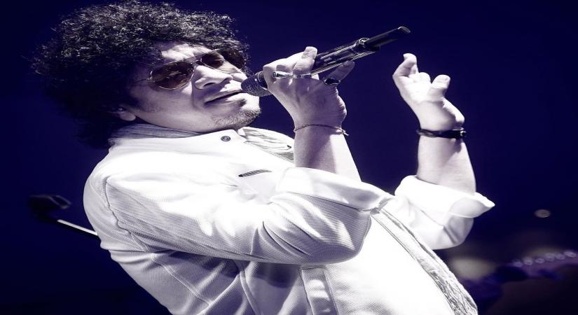 Papon dedicates new song 'Haate haat dhori' to parents