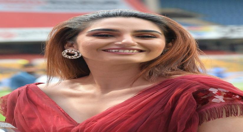 Bengaluru: The Central Crime Branch summoned film actress Ragini Dwivedi in connection with the drug links in the Sandalwood industry, in Bengaluru on Sep 3, 2020. Asserting that she had nothing to hide, Kannada actress Ragini Dwivedi on Thursday said she had no connection with the alleged drug links in the Sandalwood industry. Expressing inability to appear before the CCB on Thursday in response to its summons on Wednesday following the drug abuse claims by Kannada film producer Inderjit Lankes