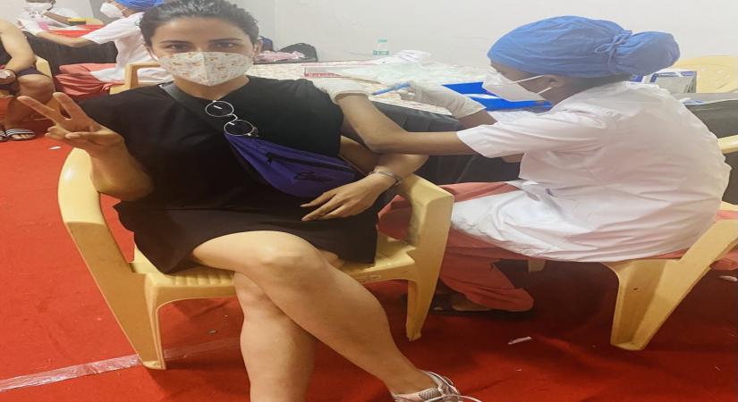Kirti Kulhari posts pic getting first jab of Covid vaccine(Photo:Instagram)