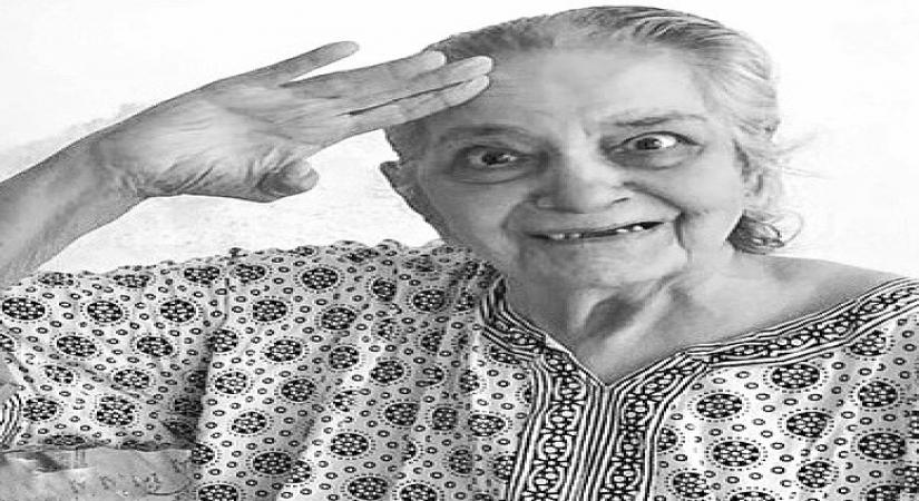 Boman Irani mourns the demise of his mother