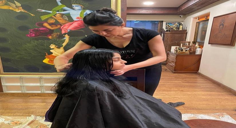 Sushmita Sen is daughter Alisah's official choice of hairdresser.
