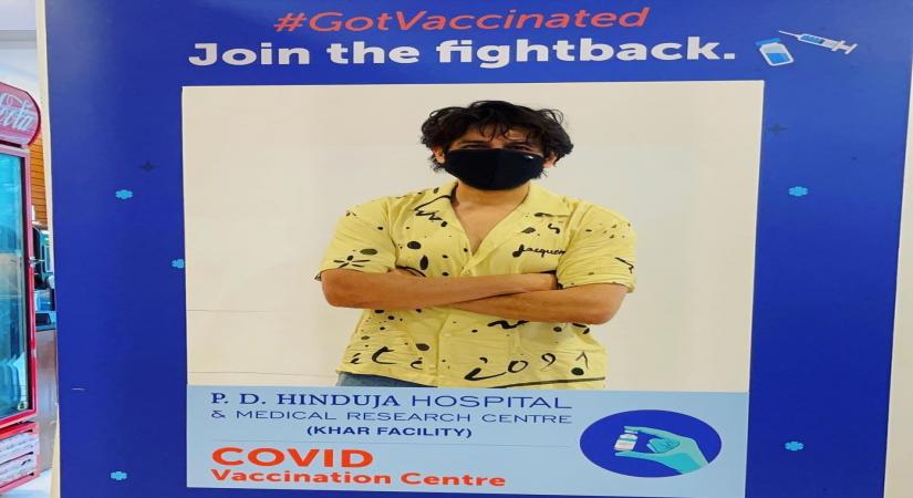 Kartik Aaryan takes the jab, is 'now loading: antibodies'
