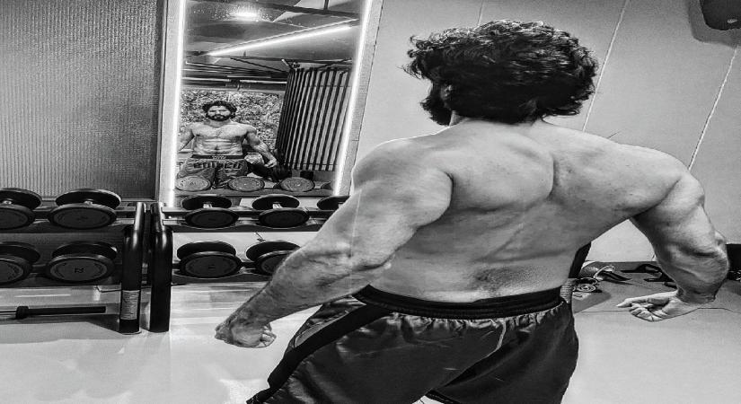 Varun Dhawan to say goodbye to long hair, beard as 'Bhediya' shoot nears end.