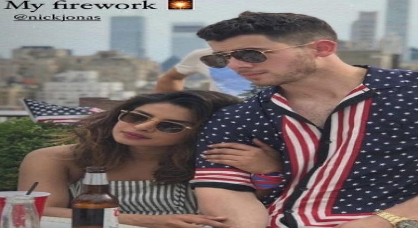 Priyanka Chopra poses with her 'firework' Nick Jonas(Photo:Instagram)