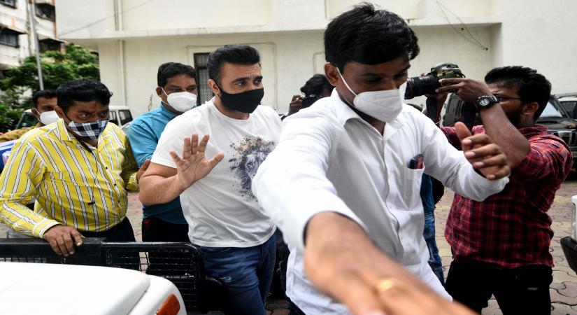 Mumbai:- Porn film issue in Bollywood actress Shilpa Shetty husband Raj Kundra in Crime Branch last few days arrested in Mumbai. (Photo by  Sandeep Mahankal /IANS)