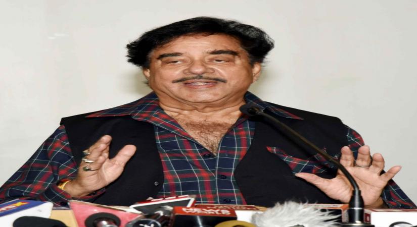 Patna: Congress' Lok Sabha candidate from Patna Sahib Shatrughan Sinha addresses a press conference in Patna on May 23, 2019. (Photo: IANS)