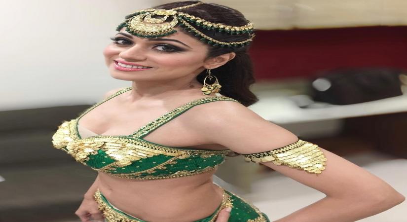 Shamita Shetty shares a dash of weekend glamour