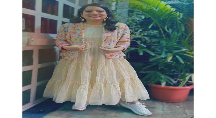 Mallika Dua back on set after being in hospital