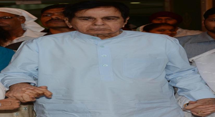 Dilip Kumar no more, Bollywood condolences pour in